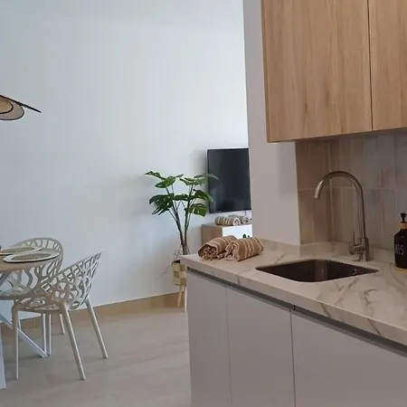 Ocean View On The In The Center Of Town! Apartment *